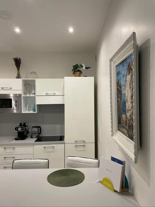 Luxury Apartment In The Heart Of Old Town Nice. Екстериор снимка