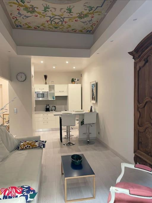 Luxury Apartment In The Heart Of Old Town Nice. Екстериор снимка